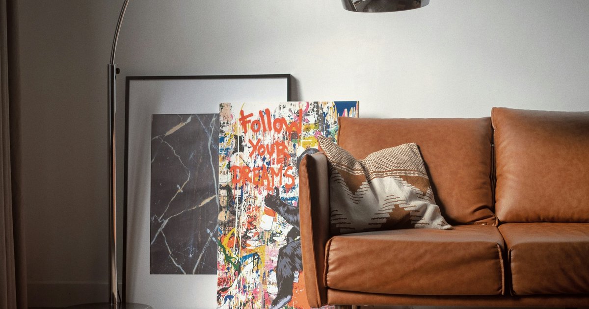 Stehleuchten im Wohnzimmer: Welche Typen sich wirklich lohnen